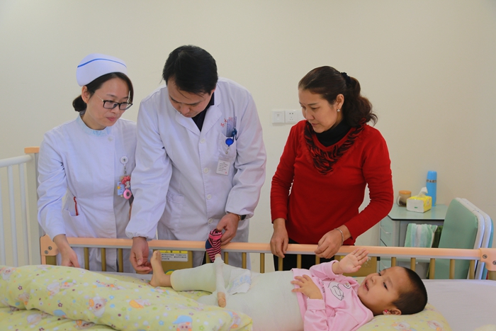 1512712403337040.jpg 甄允方_副本.jpg